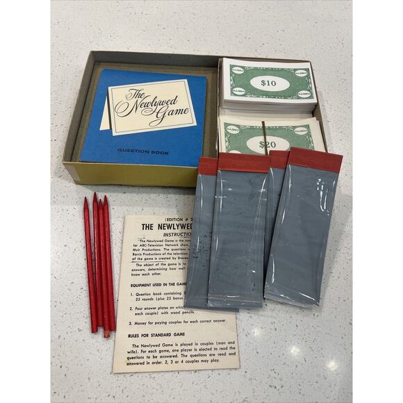 Vintage 1967 The Newlywed Game Original Hasbro Board Game 2nd Edition Game Night - Picture 2 of 11